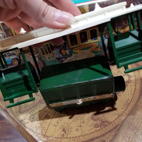 Vintage Avon after shave - Picture 3 of 11